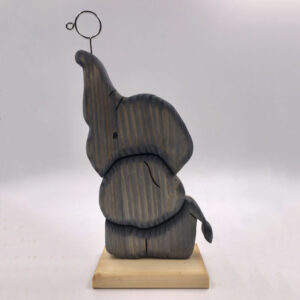 Elefante in legno creazione artigianale