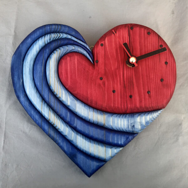 Orologio a cuore con onda