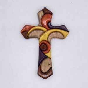 croce in legno creazione artigianale