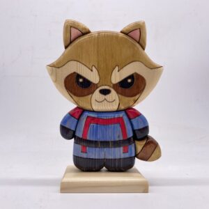 Rocket Raccoon in legno personaggio marvel dei guerrieri della galassia, creazione artigianale