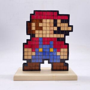 Pixel art mania: Super Mario in legno creazione artigianale
