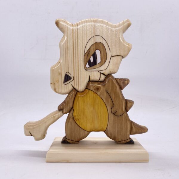 Cubone in legno creato artigianalmente