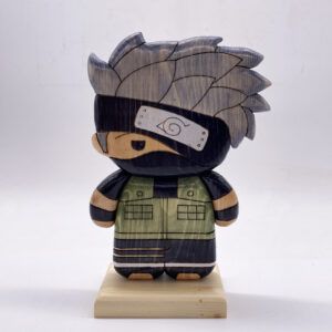 Hatake Kakashi in legno creazione artigianale