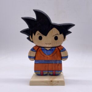 Goku in legno creazione artigianale